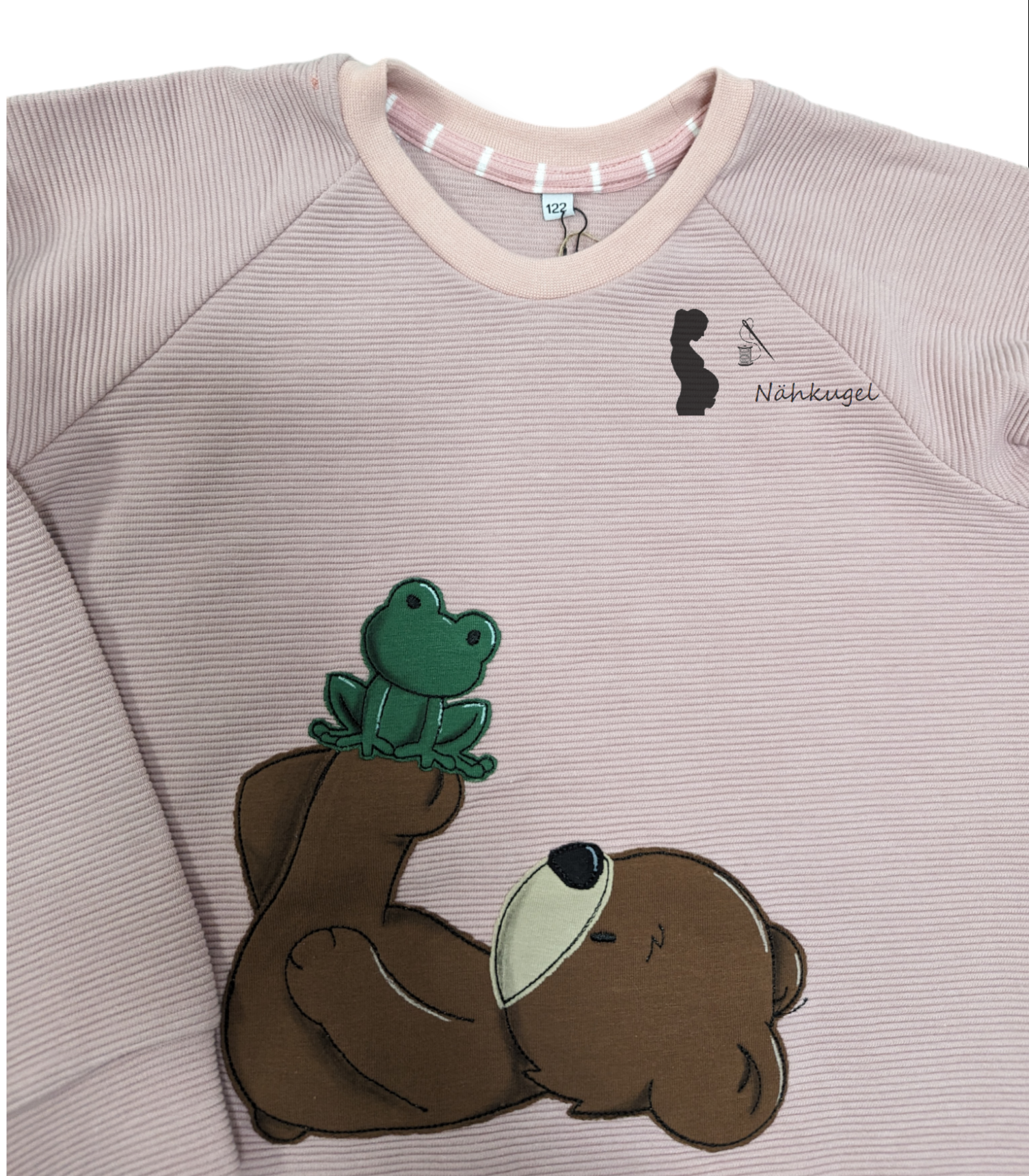 Niedlicher Ripp Pullover mit Stickerei Bär und Frosch in Gr. 122