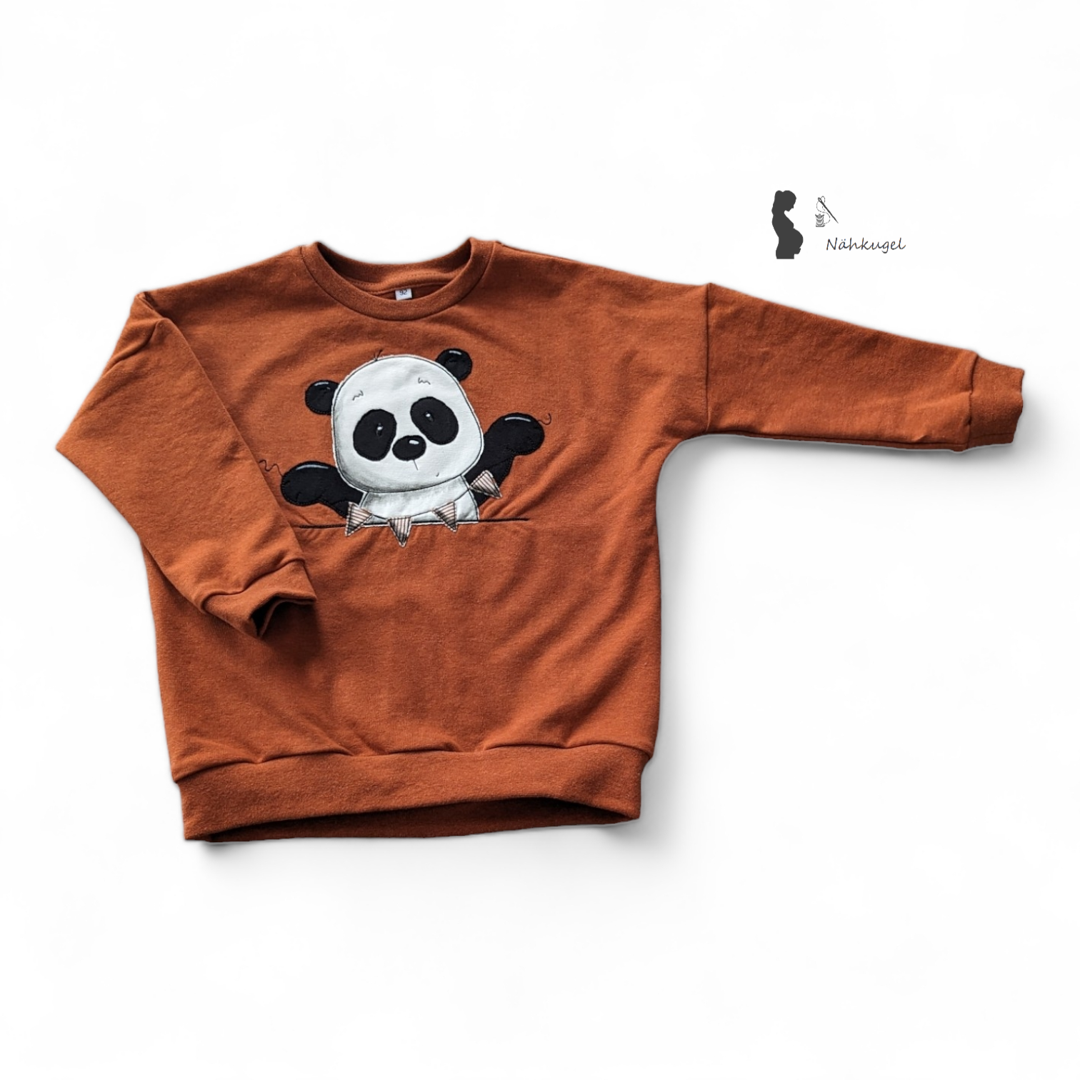 Lässiger Sweater mit Stickerei Pandabär in Gr. 92
